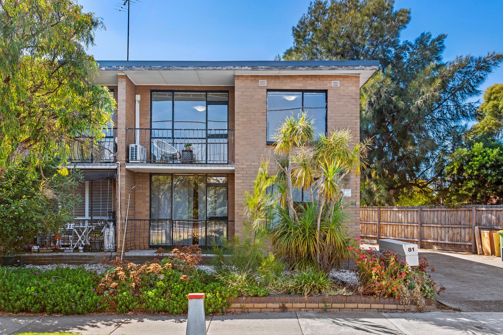 Gallery: 5/81 Bellairs Avenue