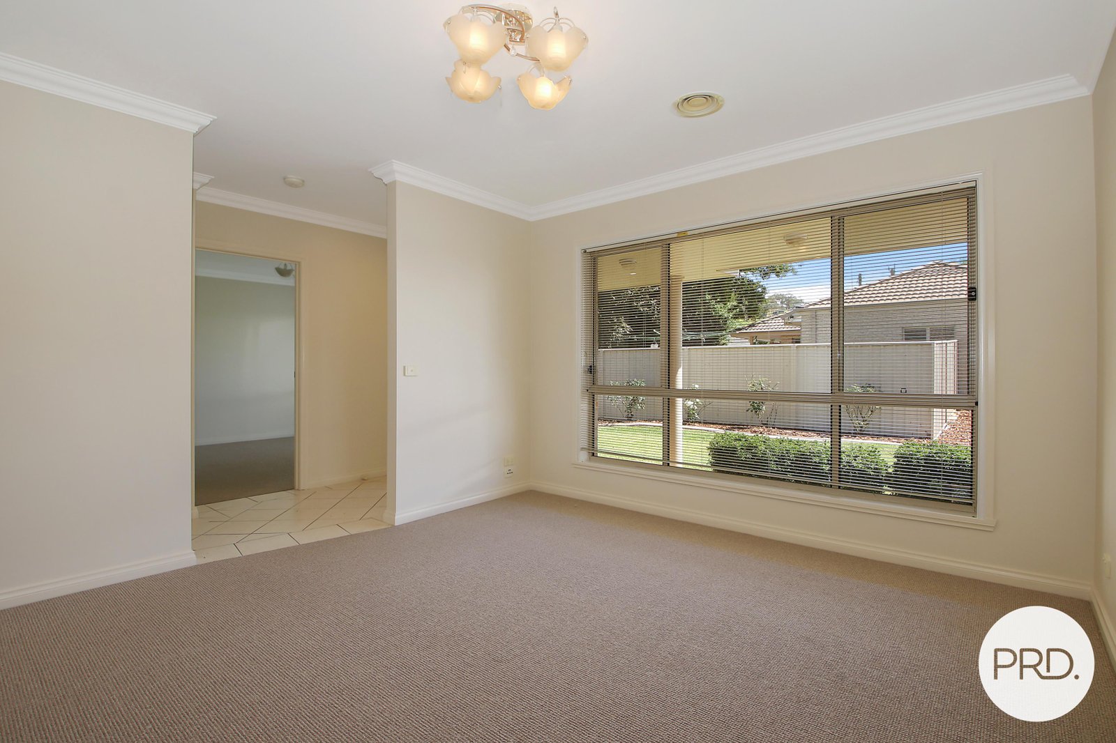 581 Poole Street ALBURY 4