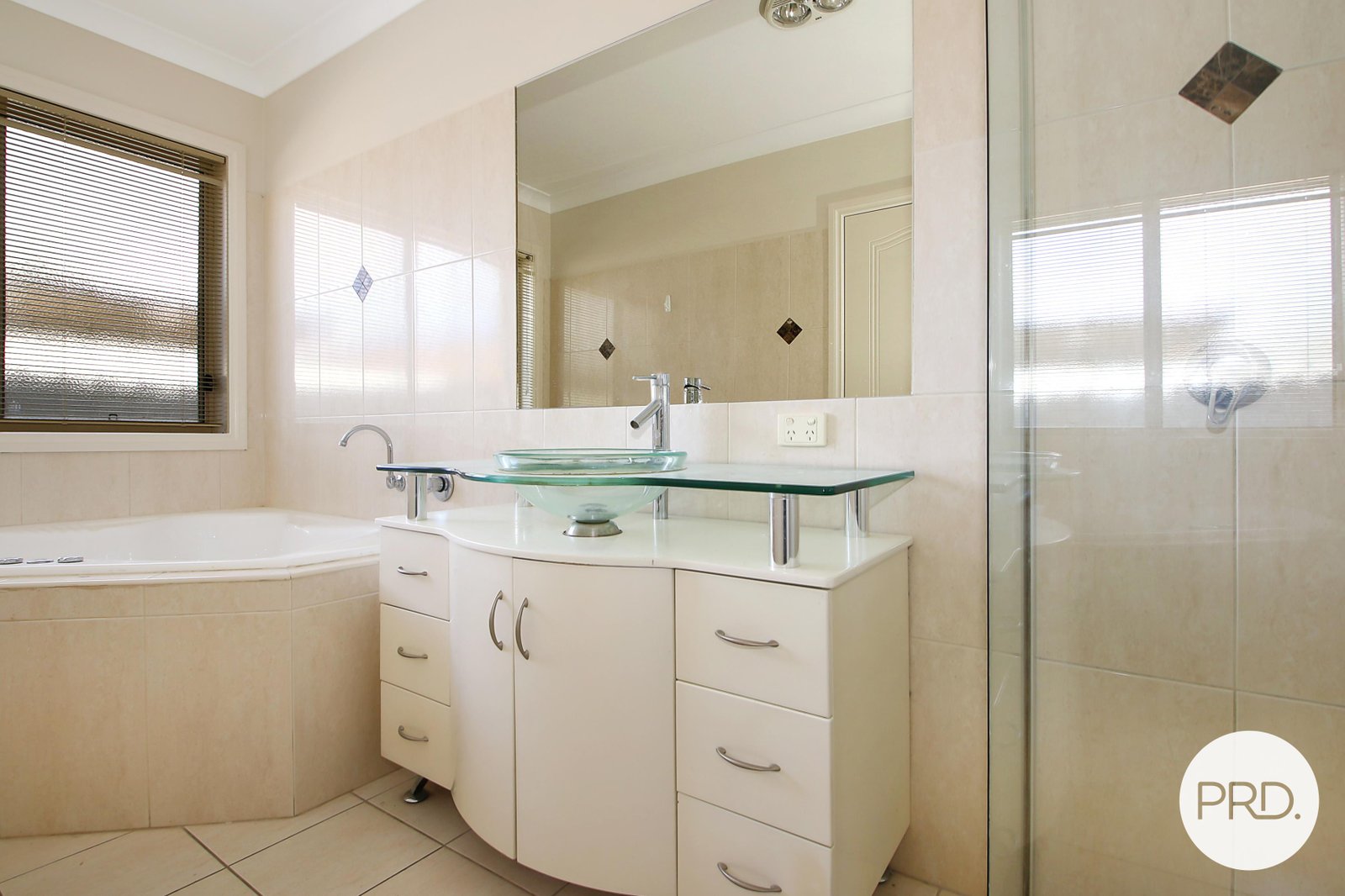 581 Poole Street ALBURY 7