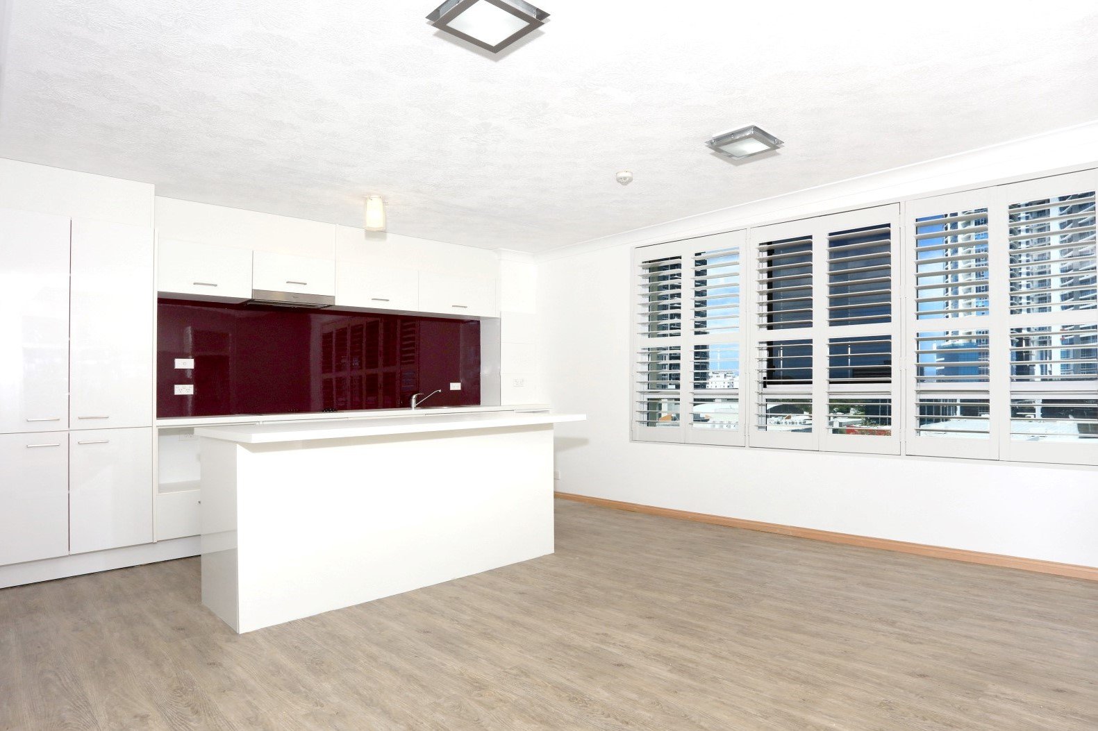 58/30 Marine Parade SOUTHPORT 2