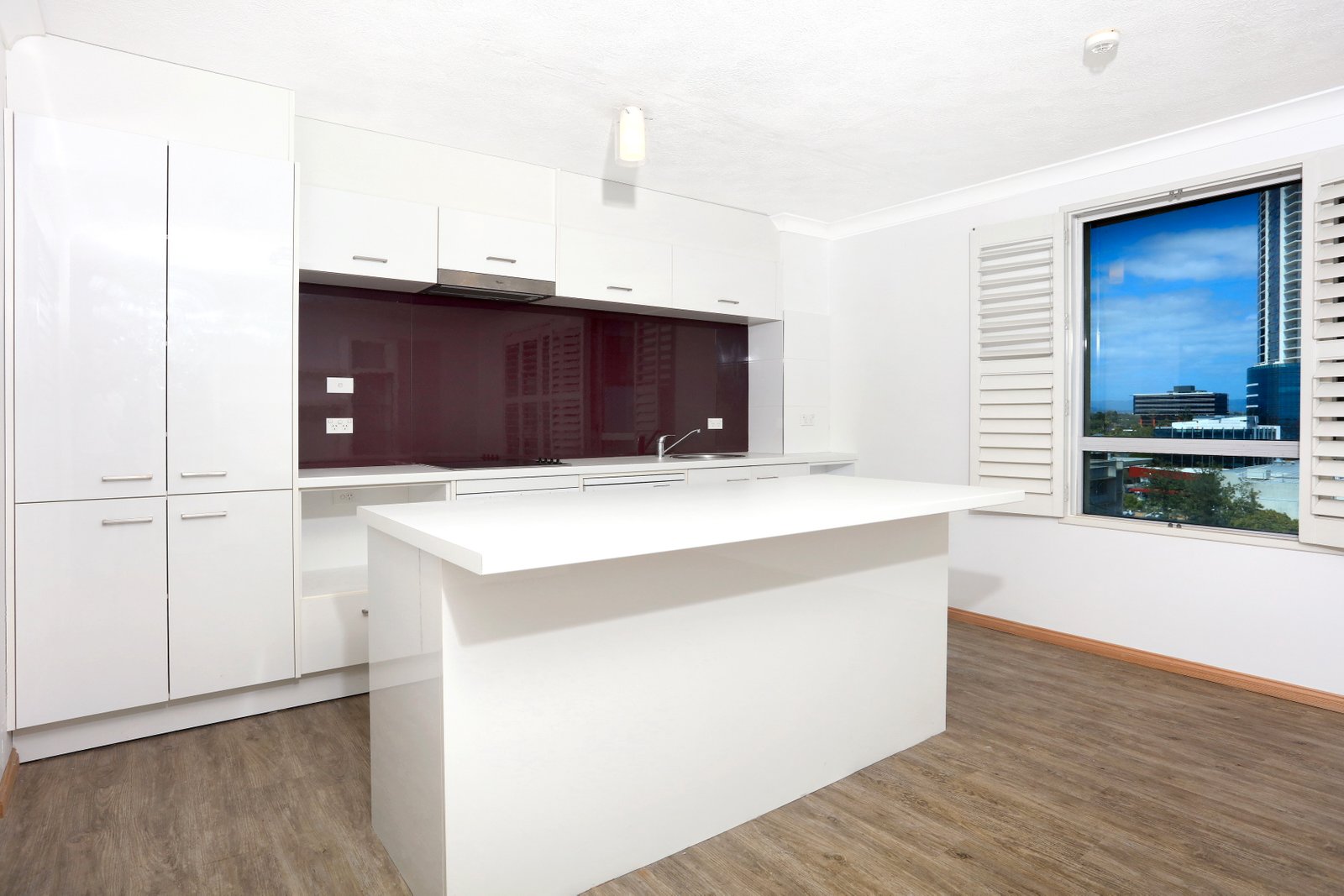 58/30 Marine Parade SOUTHPORT 3