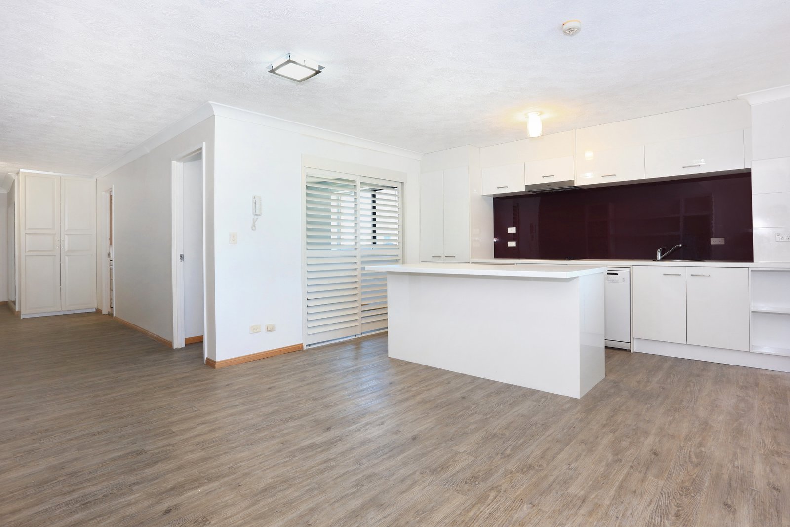 58/30 Marine Parade SOUTHPORT 4