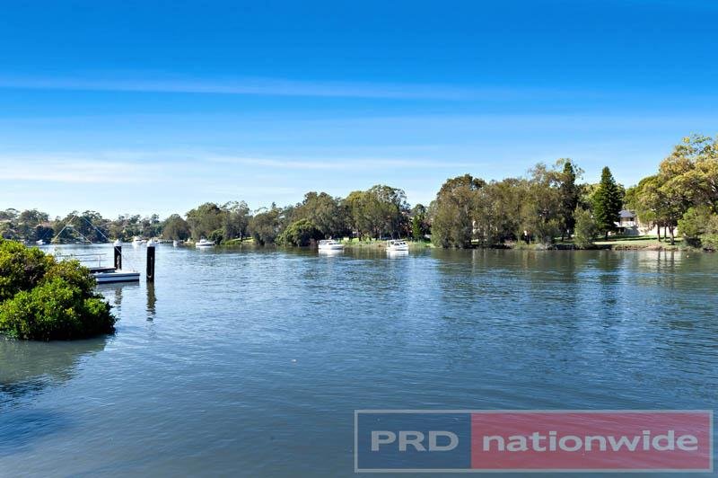 584 Henry Lawson Drive EAST HILLS 9