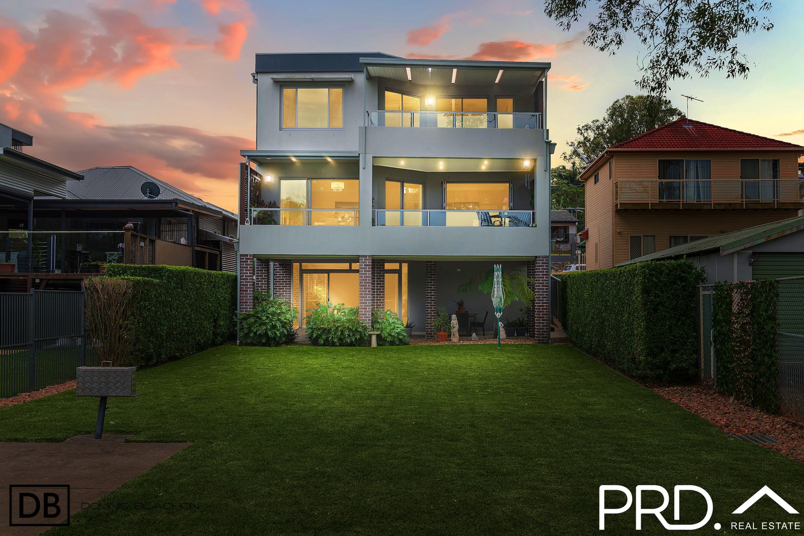 586 Henry Lawson Drive EAST HILLS 13