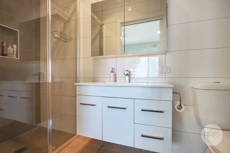 586 Manns Street LAVINGTON 12