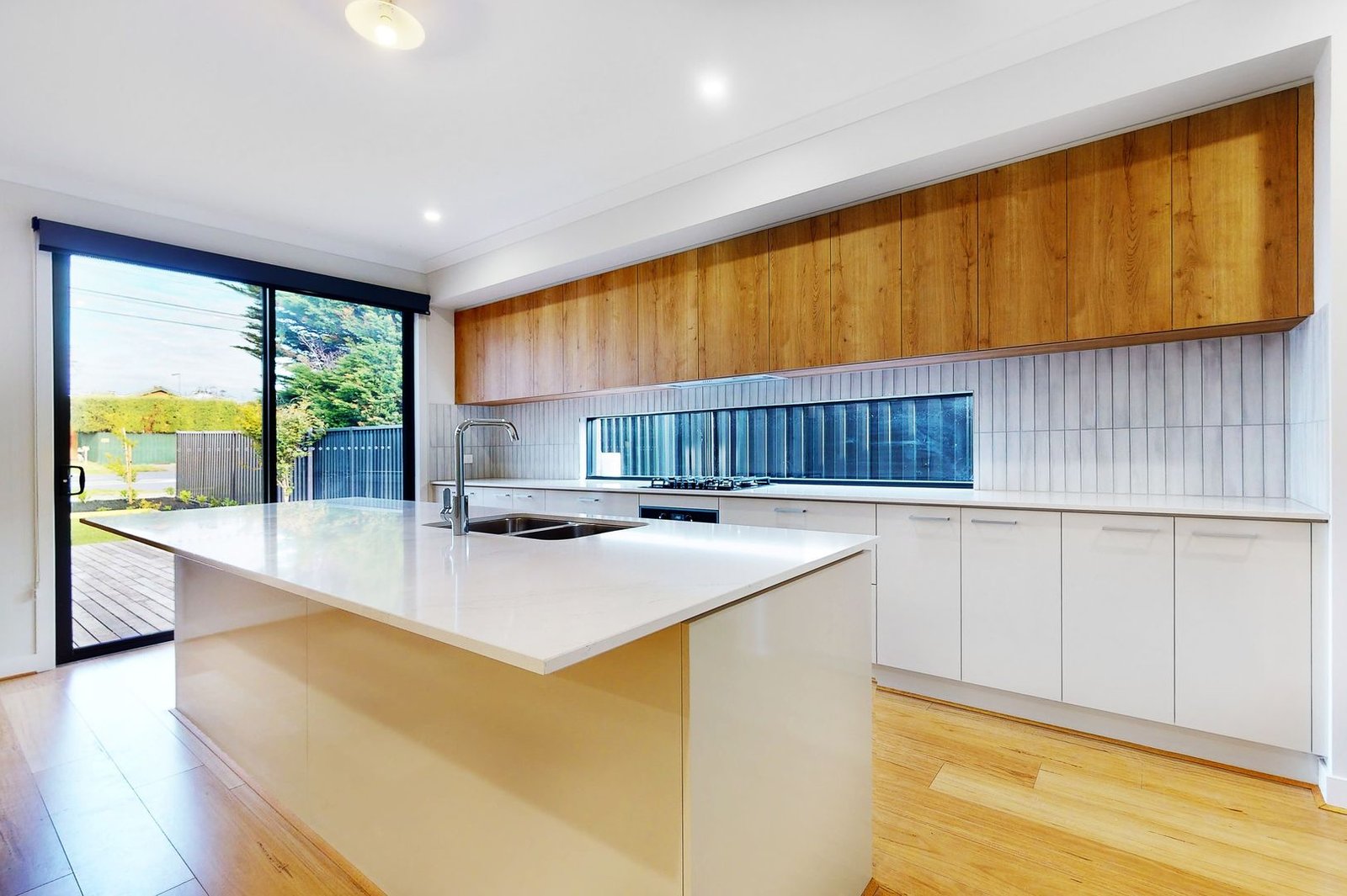 Gallery: 587 Warrigal Road