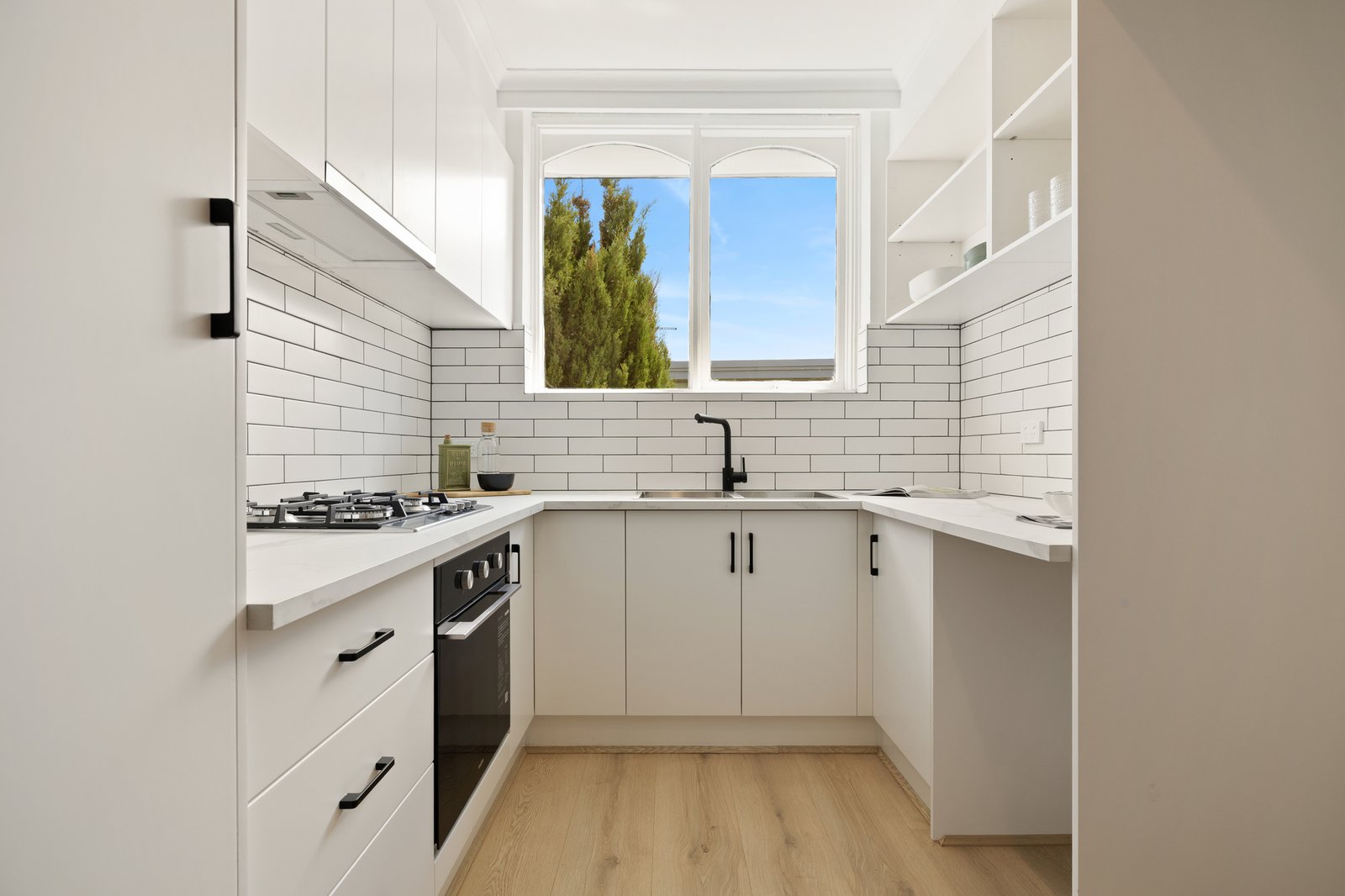 Gallery: 5/9-11 Toolambool Road