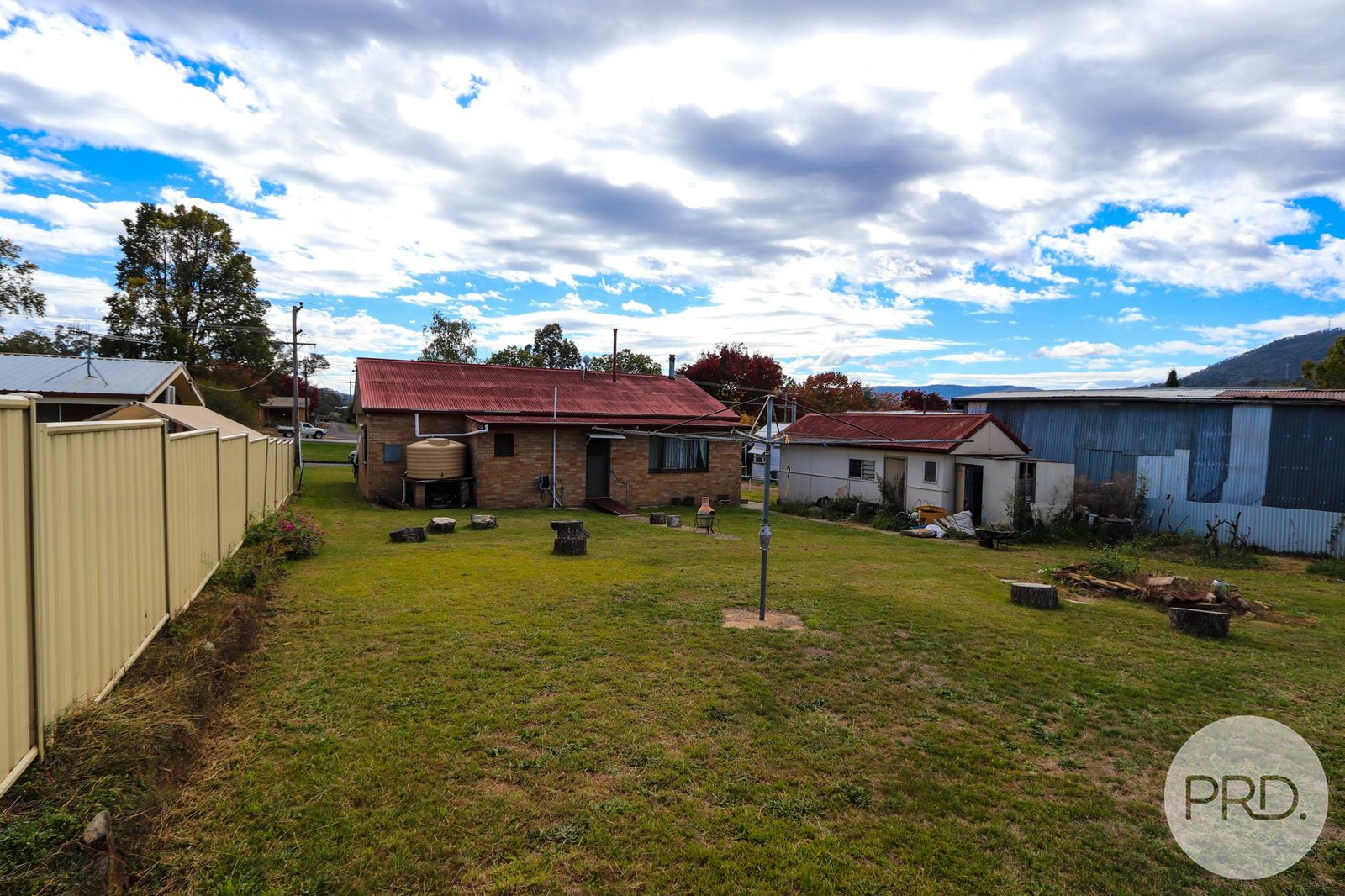 59 ALBURY Street TUMBARUMBA 9