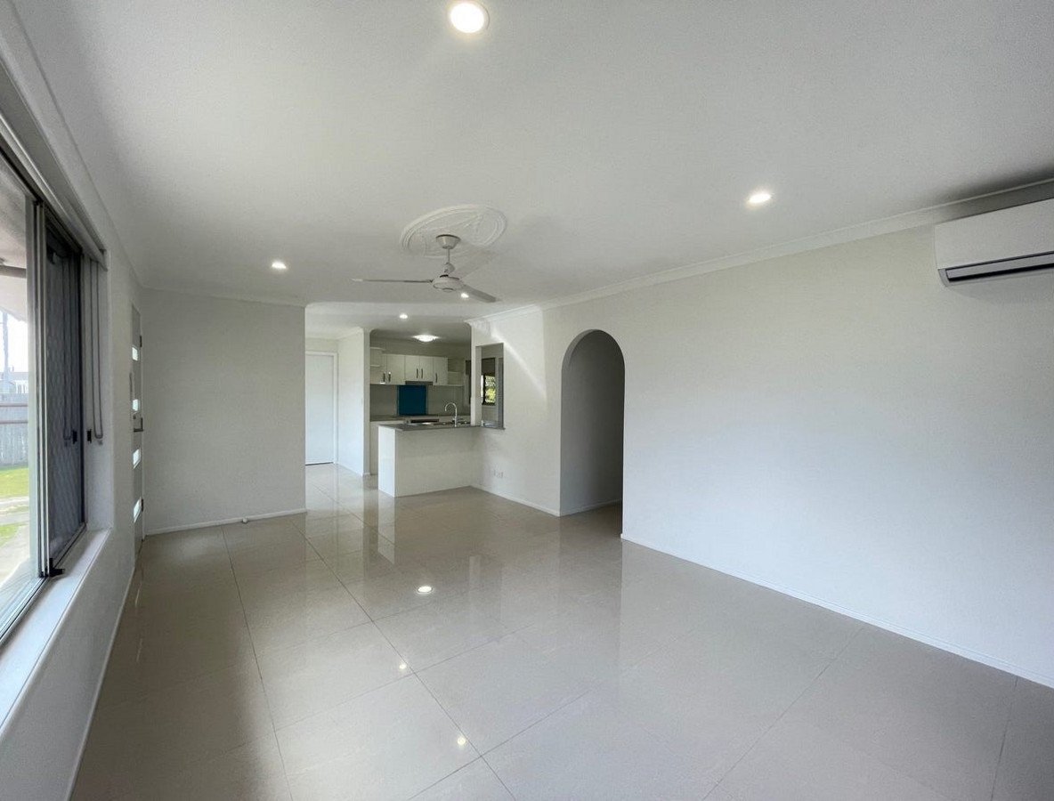 59 Alec Avenue Mermaid Waters 1