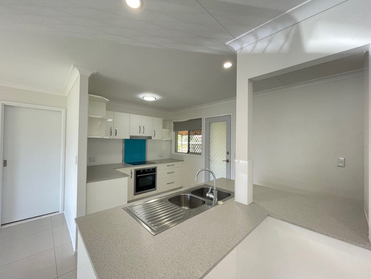 59 Alec Avenue Mermaid Waters 3