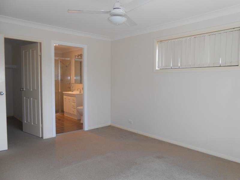 59 Blaxland Way TAMWORTH 4
