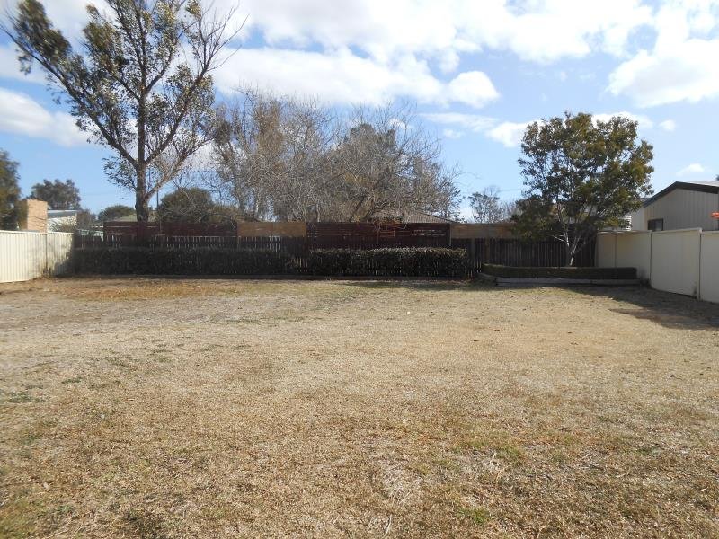 59 Blaxland Way TAMWORTH 8