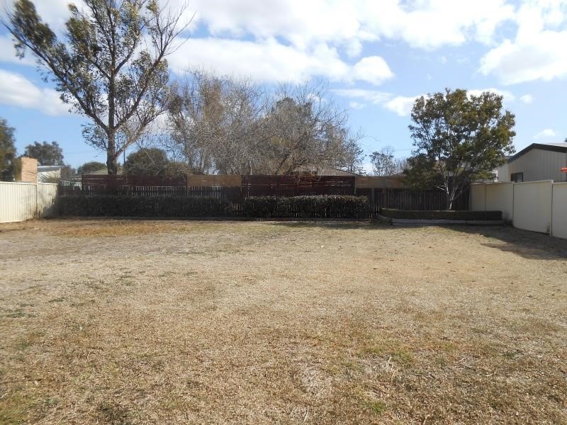 59 Blaxland Way TAMWORTH 7