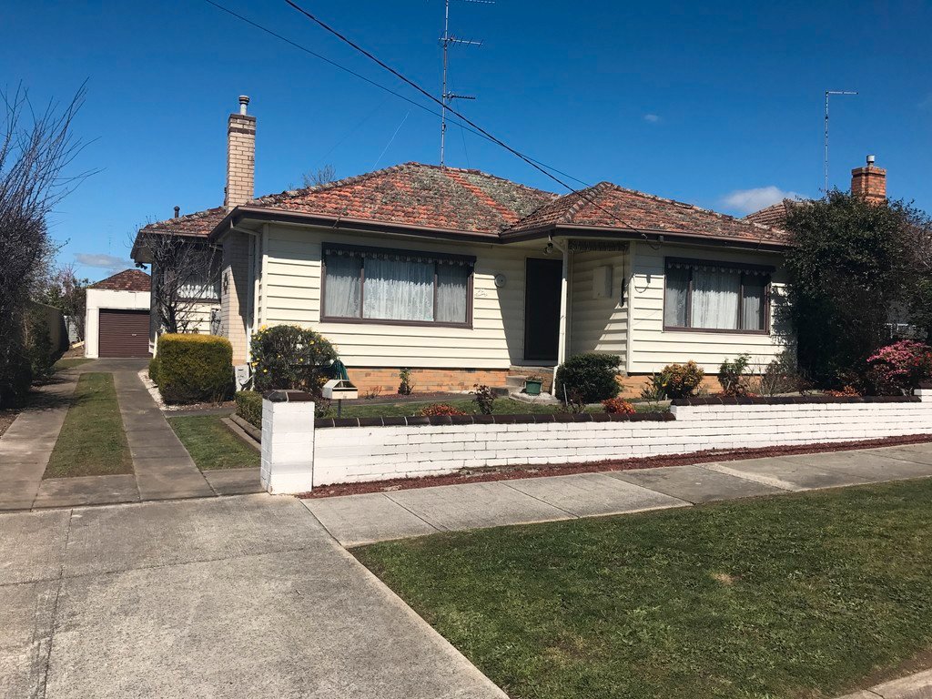 59 Cambridge Street WENDOUREE 2