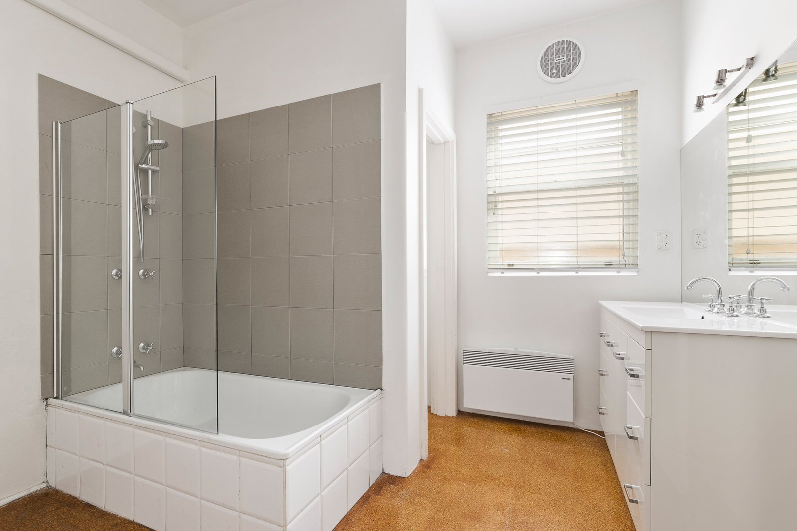 Gallery: 5/9 Collington Avenue