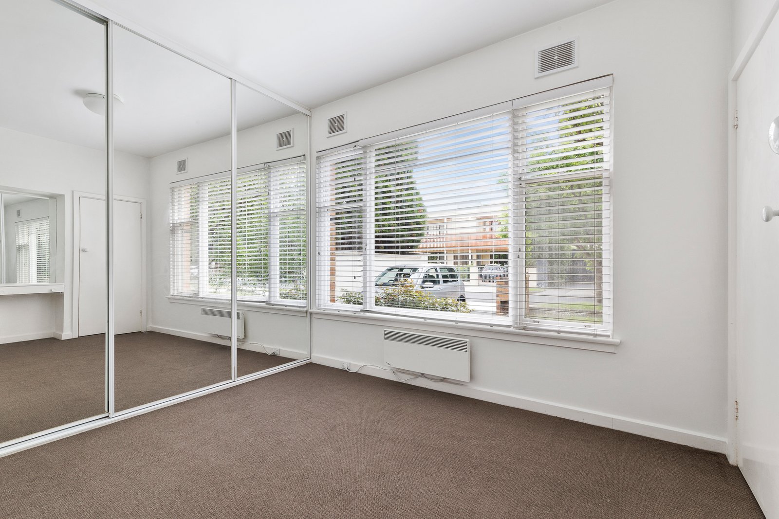 Gallery: 5/9 Collington Avenue