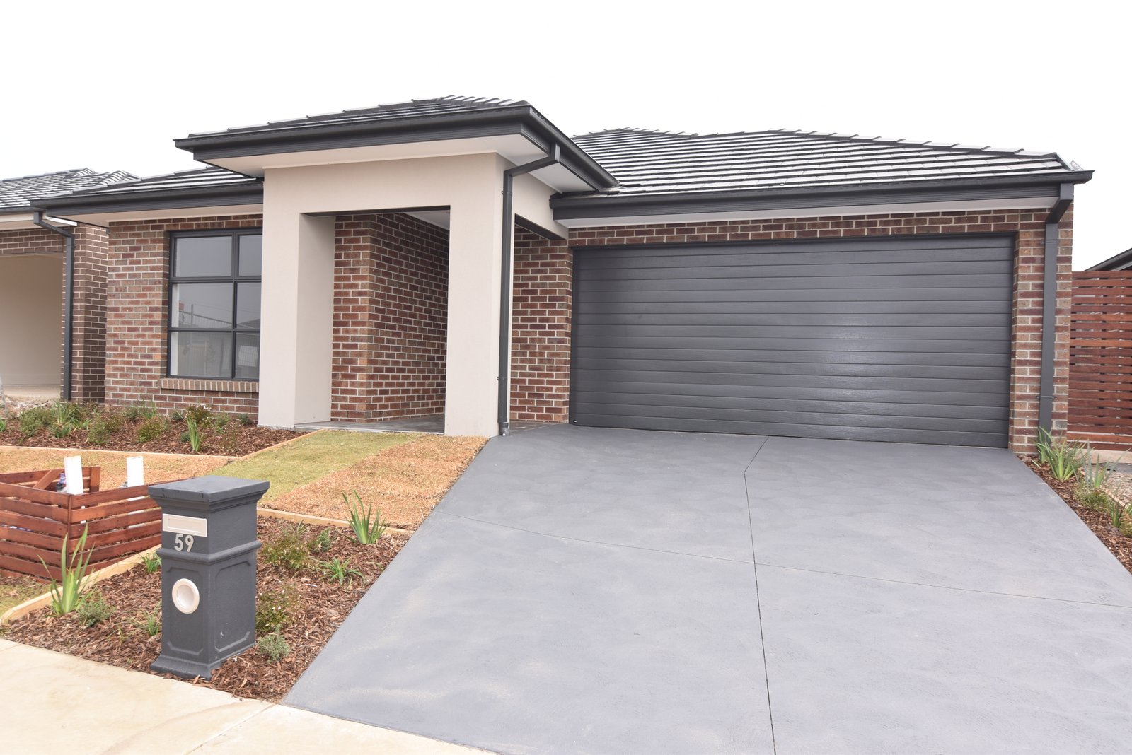 Photos: 59 Edenhope Circuit