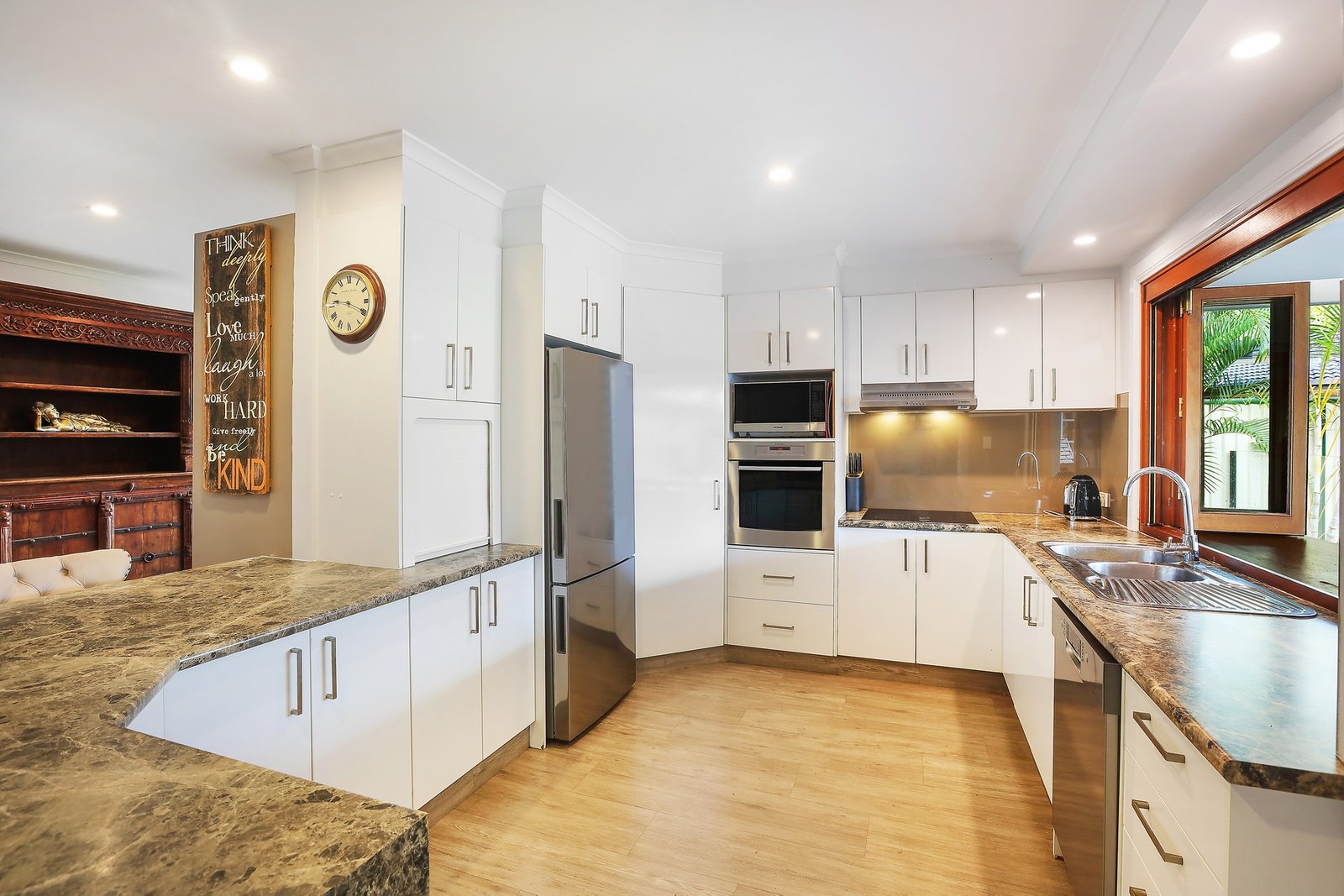 59 Glenmore Drive ASHMORE 6