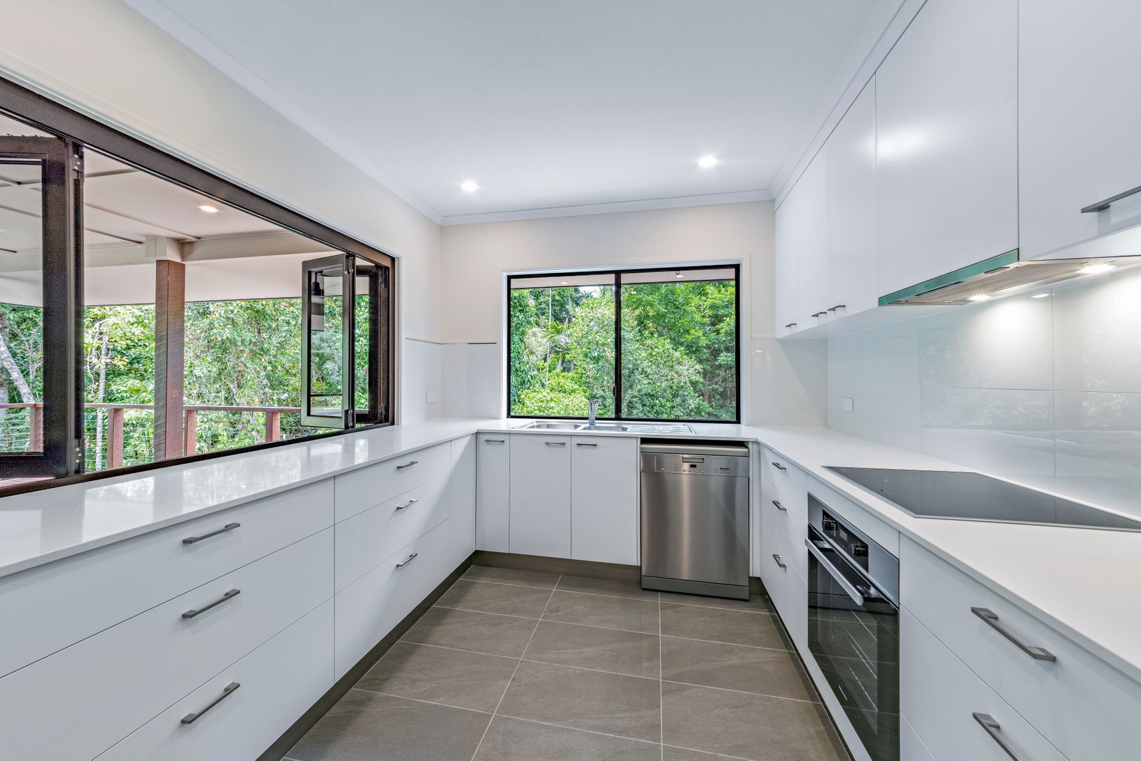 59 Jasinique Drive FLAMETREE 4