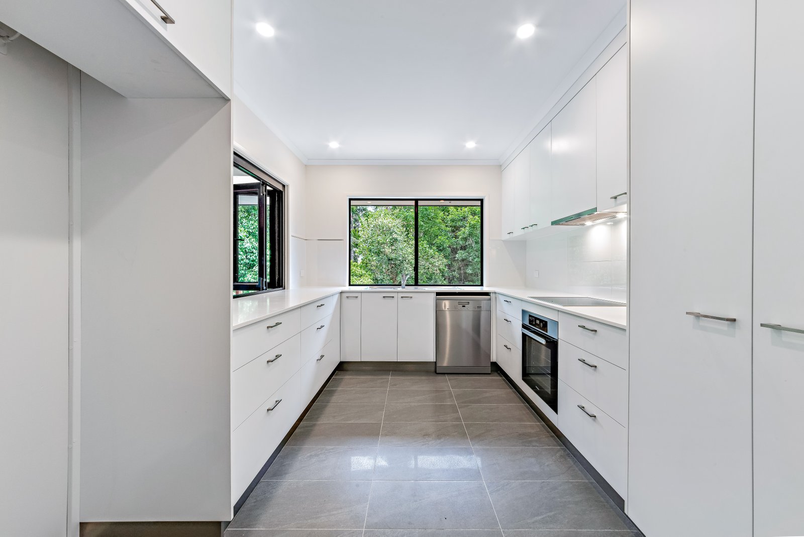 59 Jasinique Drive FLAMETREE 2