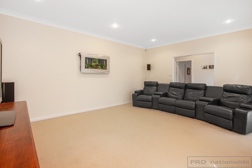 59 Lemonwood Circuit THORNTON 9