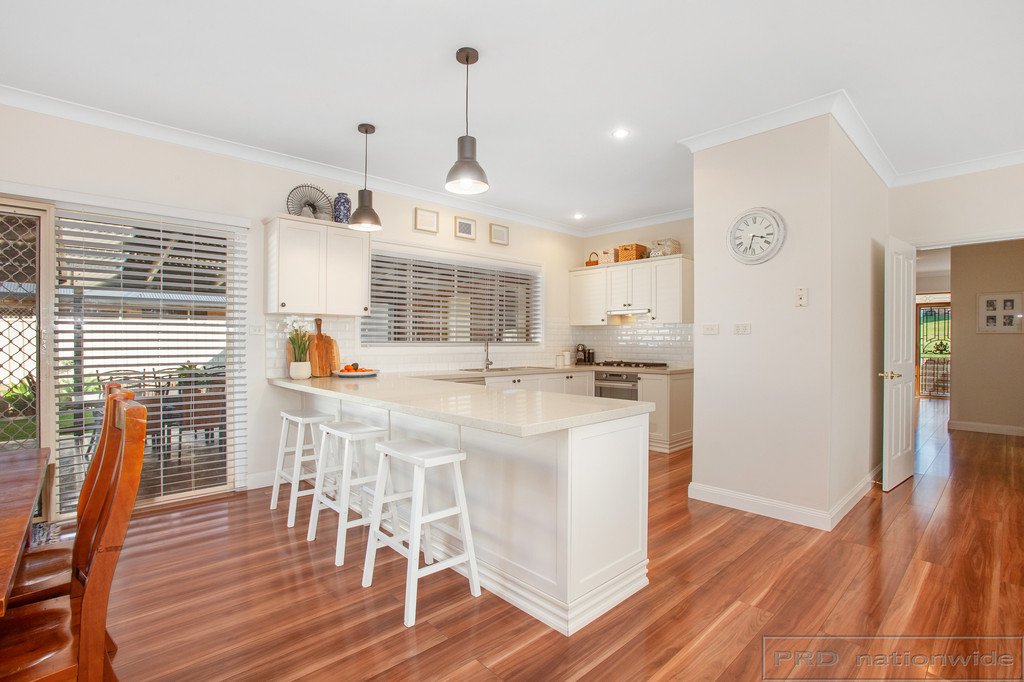 59 Lemonwood Circuit THORNTON 14