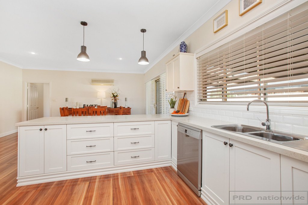 59 Lemonwood Circuit THORNTON 16