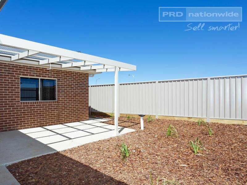 59 Lingiari Drive LLOYD 6