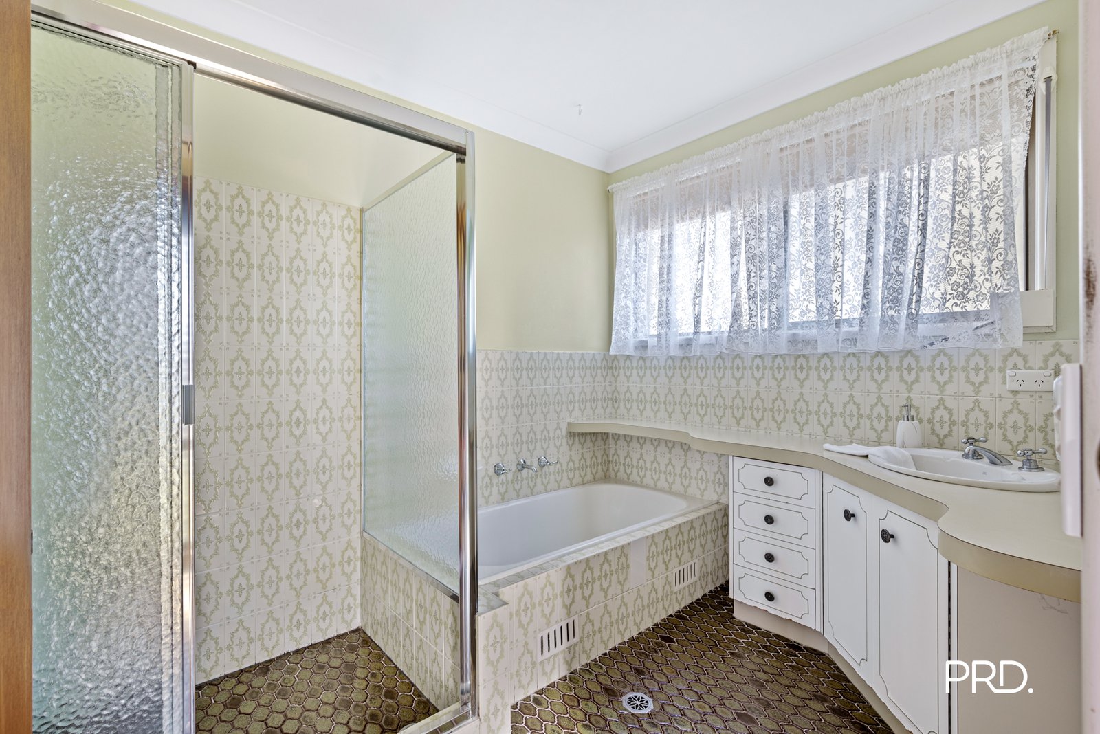 59 Linksview Road SPRINGWOOD 10