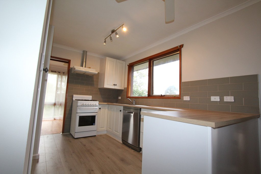 59 Marie Crescent WENDOUREE 4