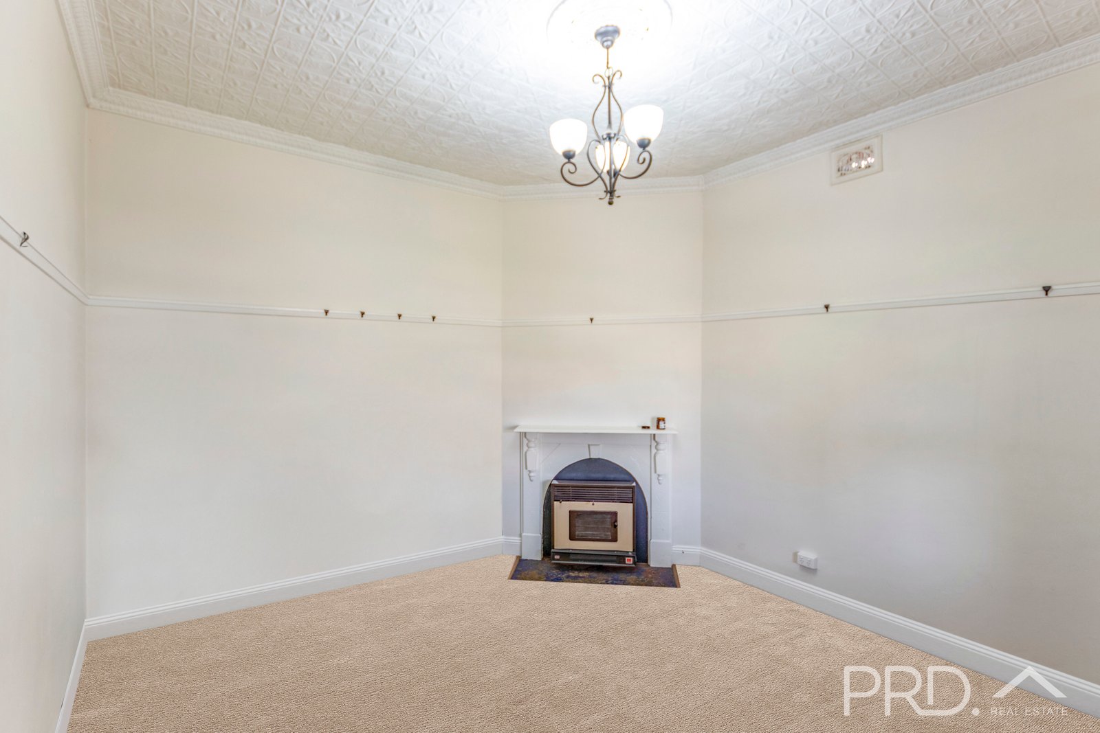 59 Merivale Street TUMUT 15