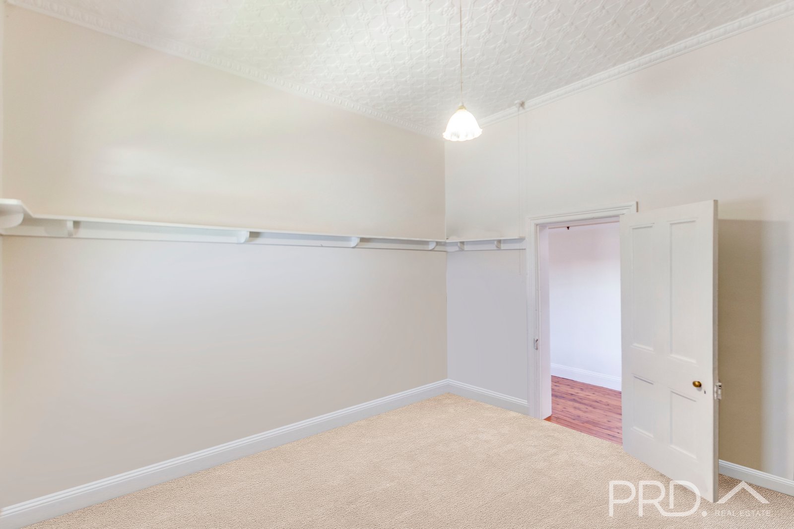 59 Merivale Street TUMUT 8