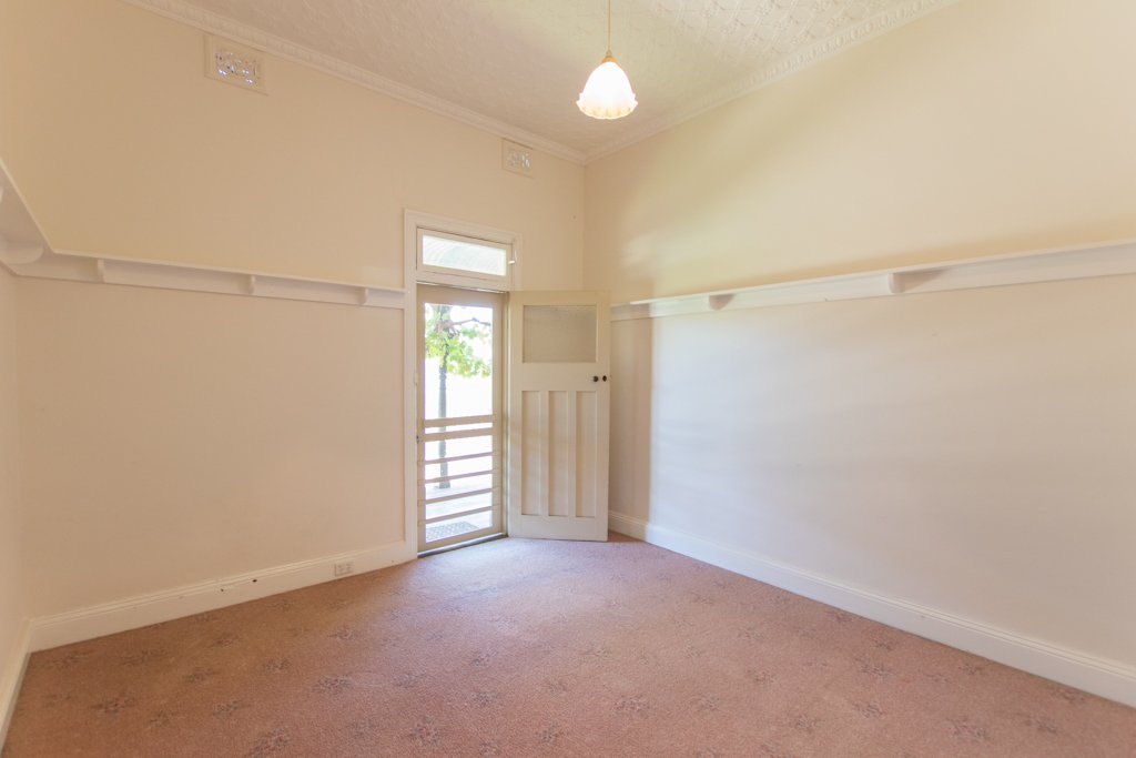 59 Merivale Street TUMUT 4