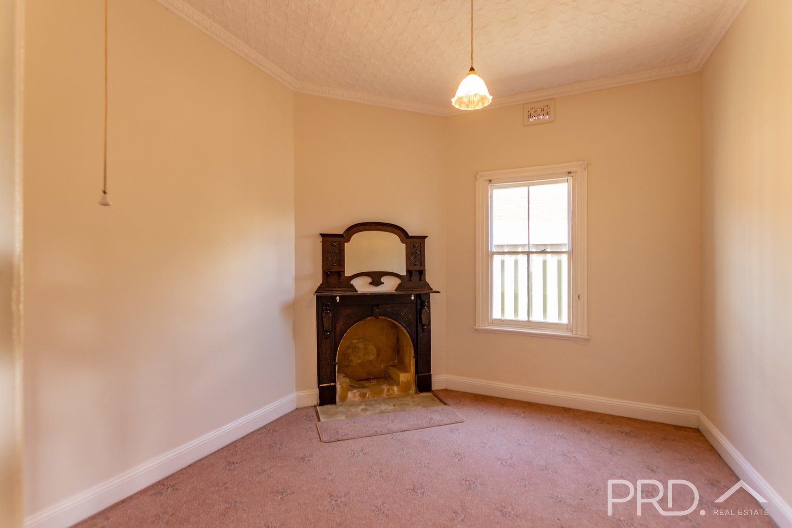 59 Merivale Street TUMUT 10