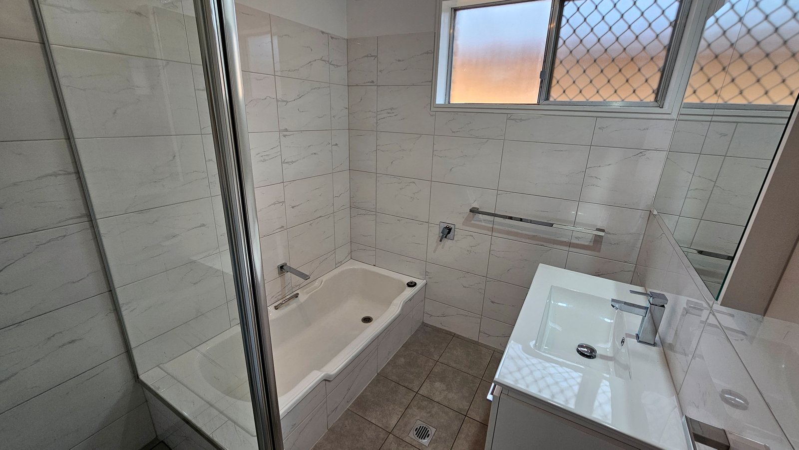 59 Minnamurra Crescent HILLVUE 8