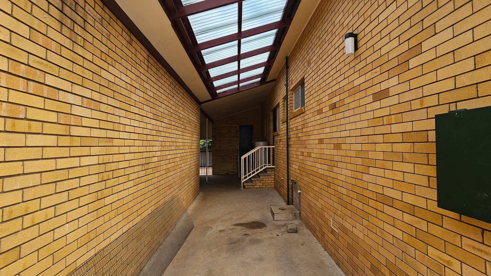 59 Minnamurra Crescent HILLVUE 13
