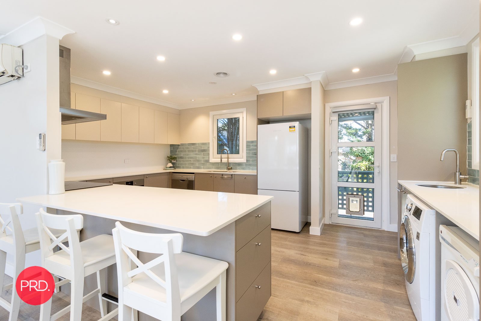 59 Molonglo Street BUNGENDORE 9