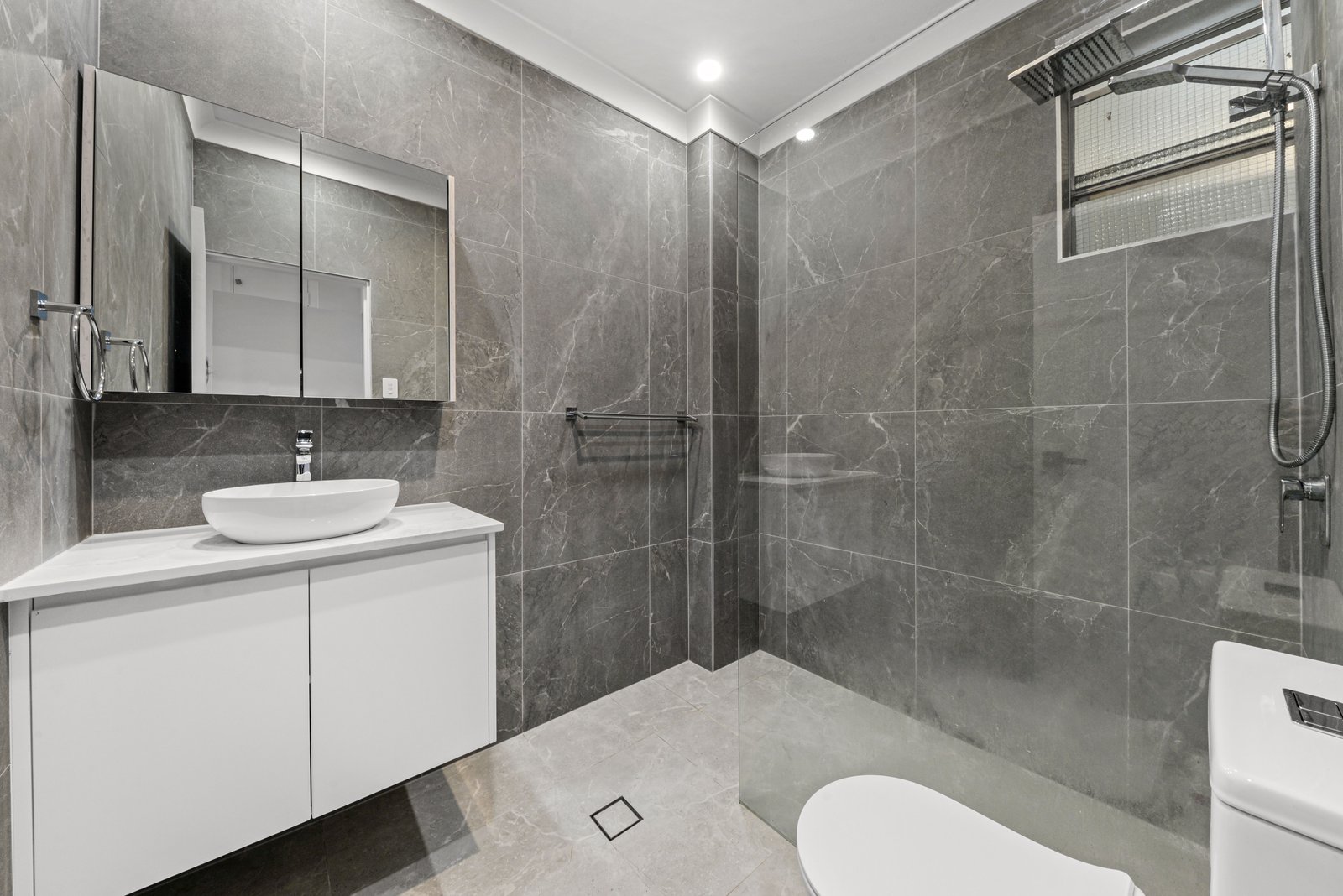 5/9 Nilson Avenue HILLSDALE 3