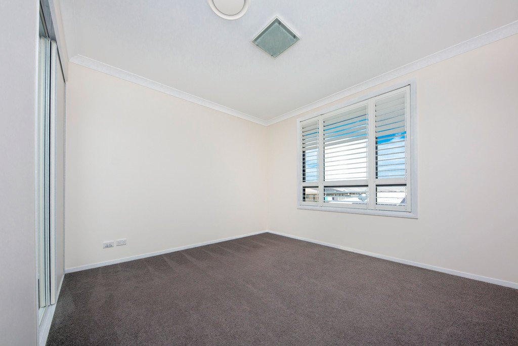 59 Niven Parade RUTHERFORD 19