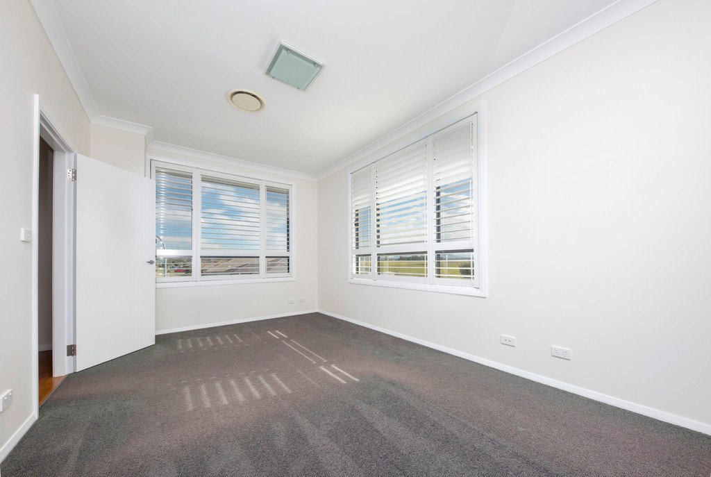 59 Niven Parade RUTHERFORD 20
