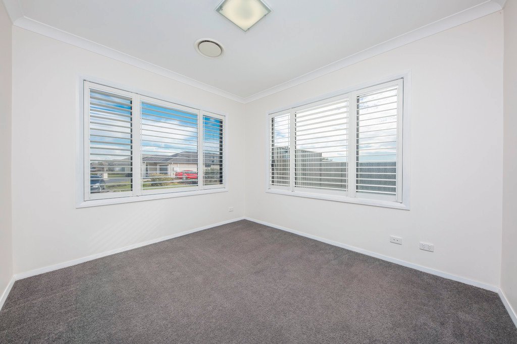 59 Niven Parade RUTHERFORD 21