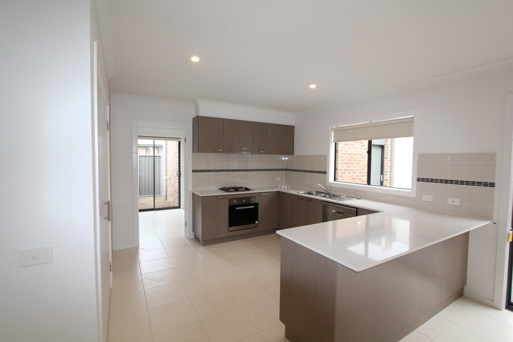 59 O'Shannassy Pde  Lucas 2