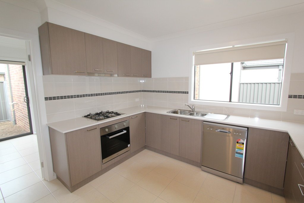 59 O'Shannassy Pde  Lucas 5