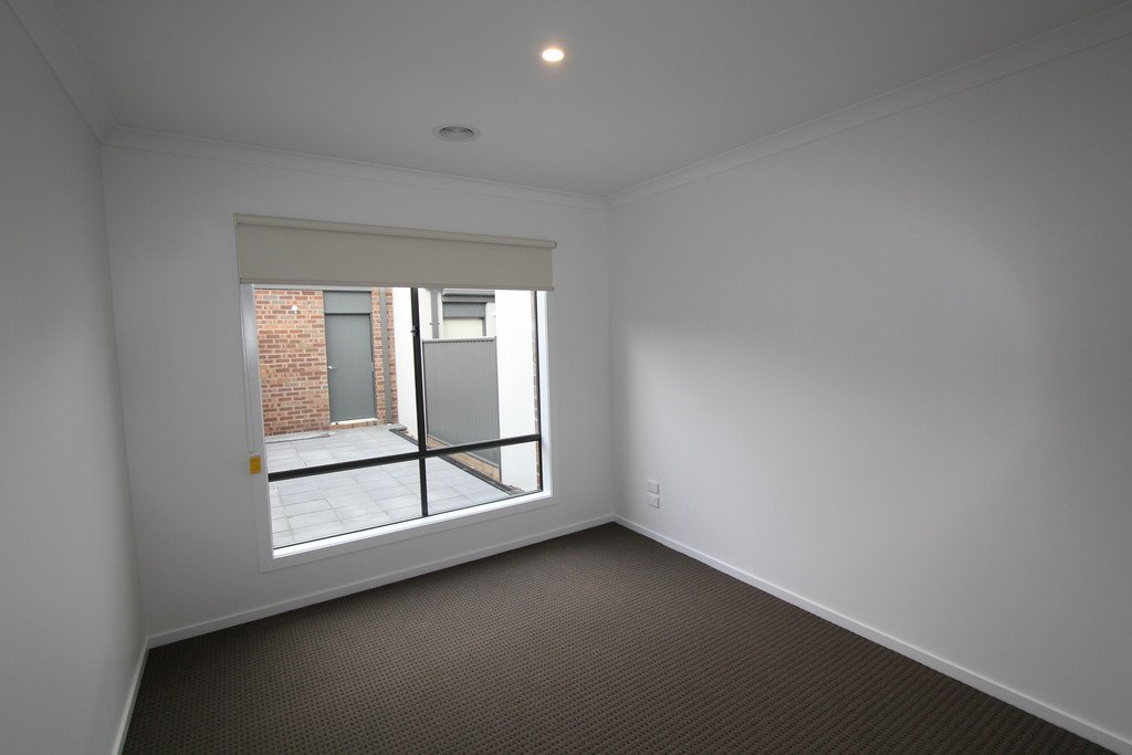 59 O'Shannassy Pde  Lucas 12