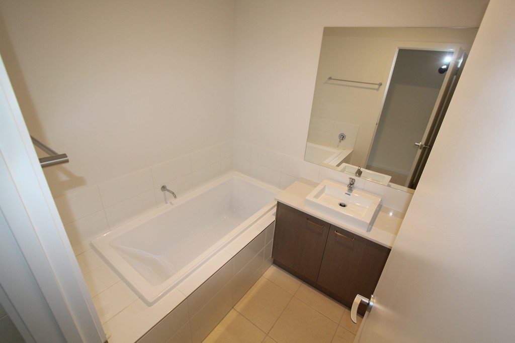 59 O'Shannassy Pde  Lucas 17