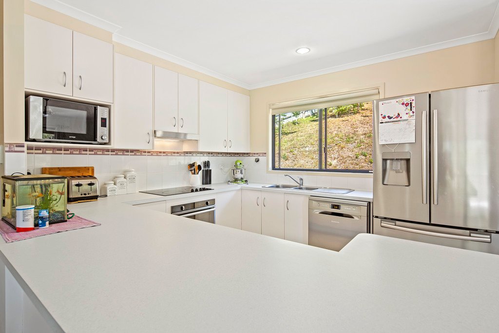 59 Parkwood Terrace CANNONVALE 4