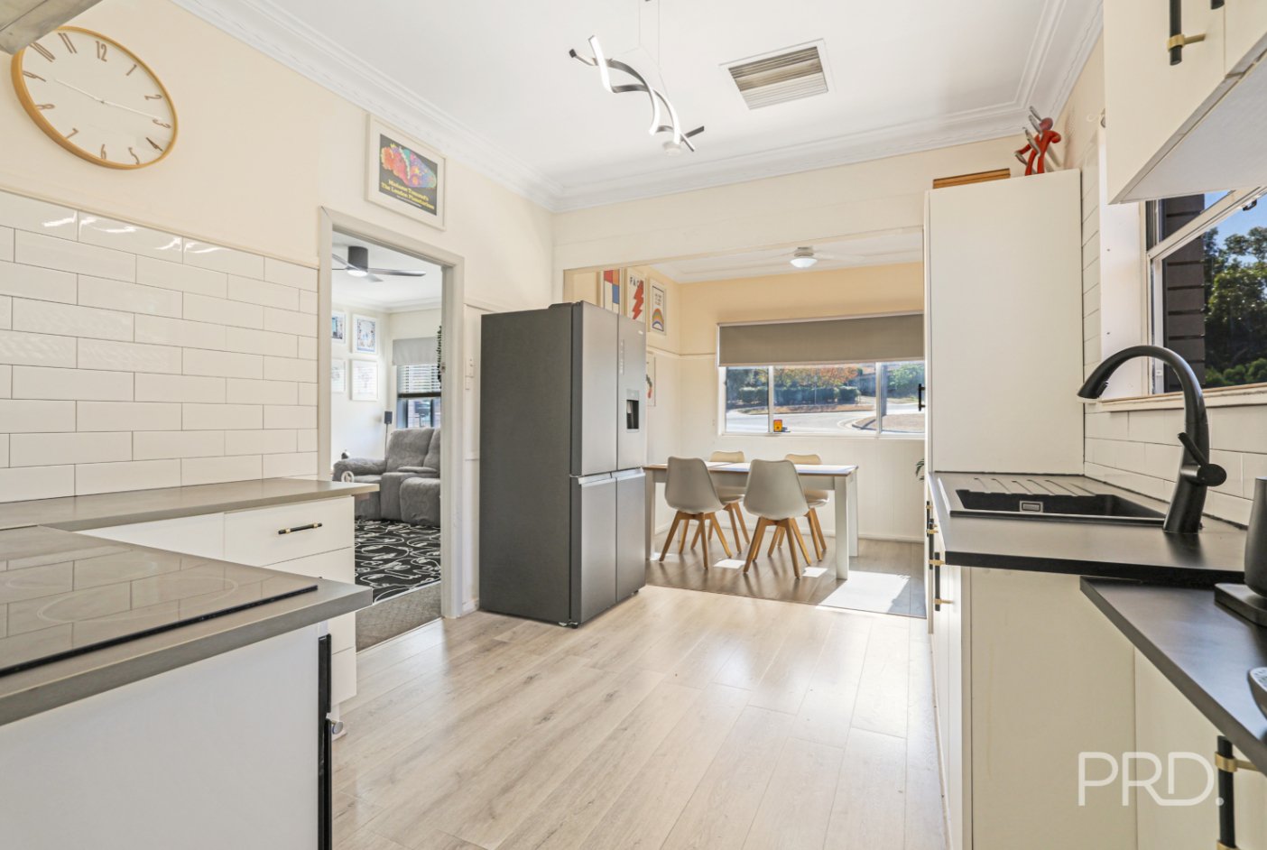 59 Peel Street TAMWORTH 2