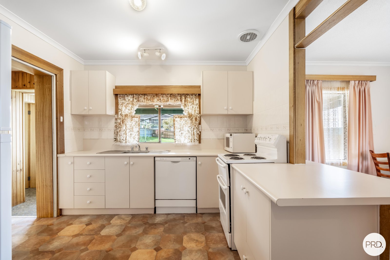 59 Pitcairn Street GLENORCHY 11