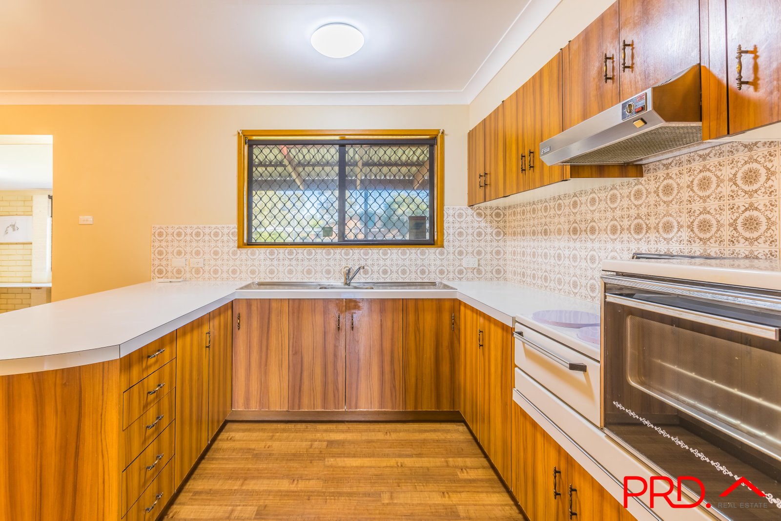 59 Susanne Street TAMWORTH 7