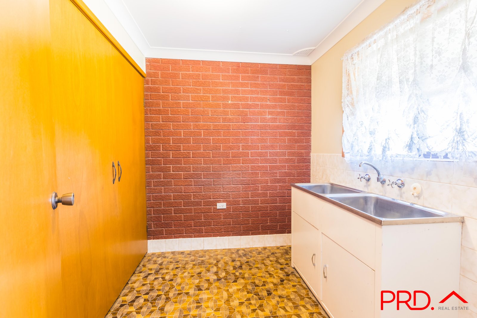 59 Susanne Street TAMWORTH 11